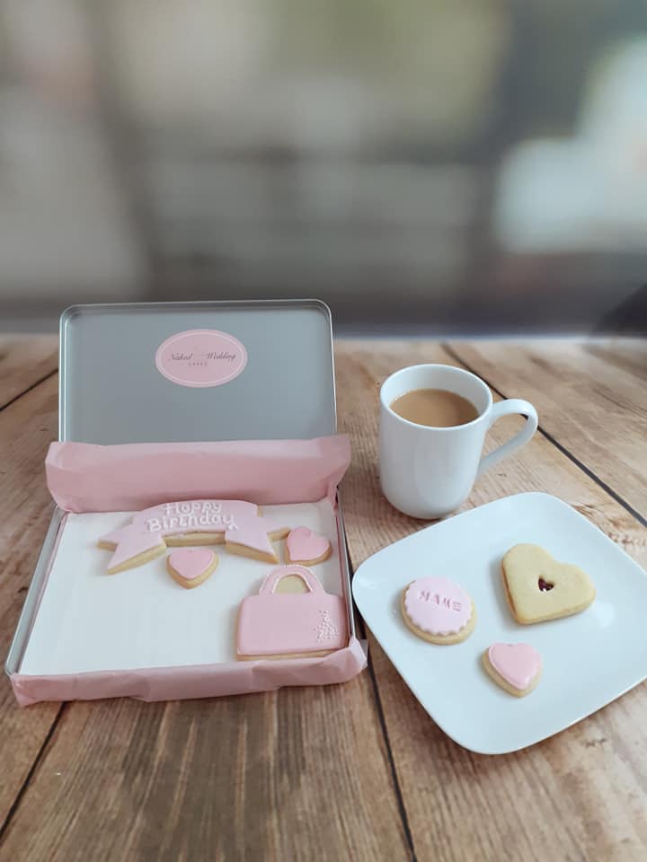 Handbag and Heart's Biscuit Set - Image 2